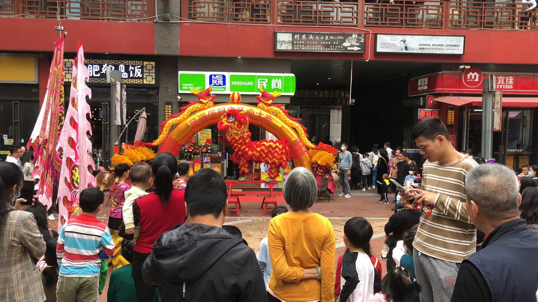 相较于其他实体店，便利店依然是一门好生意